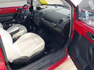 2010 Volkswagen Beetle with VIN 3VWRG3AL0AM003425, listed as a IAAI auction lot 41981907 with 75,369 mi miles and . Bid and sale history available at DreamBid. Image 5.