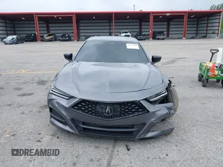 2023 Acura TLX w/A-Spec Package z VIN 19UUB6F58PA006068, wystawiony jako IAAI lot #41922648 z przebiegiem 32 779 mil mil oraz . Historia ofert i sprzedaży dostępna na DreamBid. Obrazek 12.