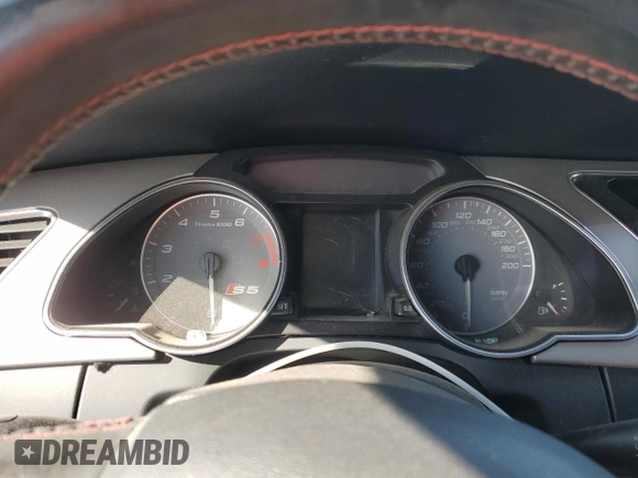 2009 Audi S5 z VIN WAURV78T39A015192, wystawiony jako Copart lot #44347915 z przebiegiem Nie podano mil oraz Szkoda całkowita • Salvage title. Historia ofert i sprzedaży dostępna na DreamBid. Obrazek 9.