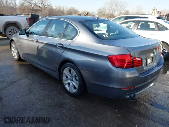 2011 BMW 5 Series 528i with VIN WBAFR1C59BC743204, listed as a IAAI auction lot 41750077 with 126,101 mi miles and . Bid and sale history available at DreamBid. Image 3.