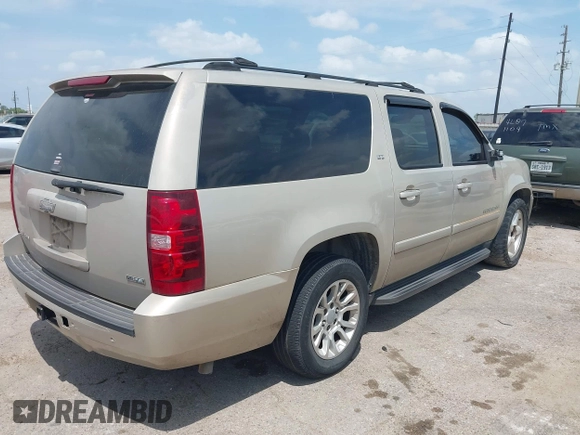 2007 Chevrolet Suburban LTZ with VIN 3GNFC16077G143345, listed as a IAAI auction lot 42073956 with Not Provided miles. Bid and sale history available at carsss.com. Image 4.