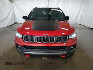 2025 Jeep Compass Trailhawk z VIN 3C4NJDDN8ST532442, wystawiony jako Copart lot #61386085 z przebiegiem 11 207 mil mil oraz Czysty tytuł • Clean title. Historia ofert i sprzedaży dostępna na DreamBid. Obrazek 5.