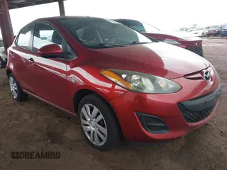 2014 Mazda 2 Sport z VIN JM1DE1KZ2E0171831, wystawiony jako IAAI lot #42386305 z przebiegiem 102 564 mil mil oraz . Historia ofert i sprzedaży dostępna na DreamBid. Obrazek 1.