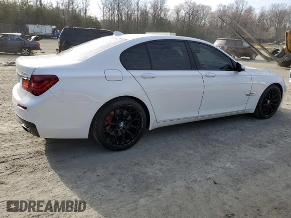 2015 BMW 7 Series 750i xDrive с VIN WBAYB6C50FD225492, выставлен на аукционе Copart как лот 50018225 с пробегом 76 059 миль миль и Списание • Salvage title. История ставок и продаж доступна на DreamBid. Изображение 3.