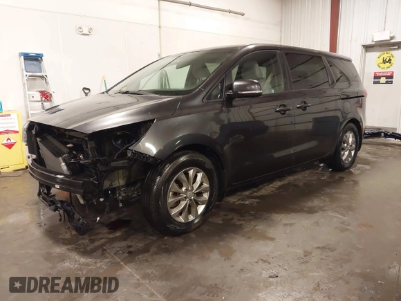 2020 Kia Sedona LX with VIN KNDMB5C17L6581477, listed as a IAAI auction lot 41705127 with 40,979 mi miles. Bid and sale history available at carsss.com. Image 2.