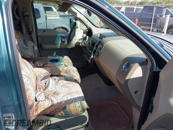 2007 Ford F-150 XLT z VIN 1FTRW12W87KD31114, wystawiony jako IAAI lot #41378021 z przebiegiem Nie podano mil oraz . Historia ofert i sprzedaży dostępna na DreamBid. Obrazek 5.