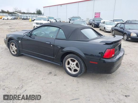 2004 Ford Mustang Deluxe with VIN 1FAFP44454F110688, listed as a IAAI auction lot 41371035 with 188,754 mi miles. Bid and sale history available at carsss.com. Image 3.