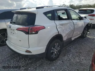2016 Toyota RAV4 LE with VIN JTMZFREV8GD088636, listed as a Copart auction lot 88306115 with 111,213 mi miles and Salvage Title. Bid and sale history available at carsss.com. Image 3.