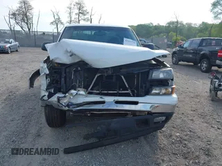 2006 Chevrolet Silverado 1500 LT2 with VIN 1GCEK19B26Z118338, listed as a IAAI auction lot 42157726 with 211,133 mi miles and . Bid and sale history available at DreamBid. Image 6.