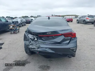 2021 Kia Forte FE z VIN 3KPF24AD0ME312622, wystawiony jako IAAI lot #41329338 z przebiegiem 29 722 mil mil oraz . Historia ofert i sprzedaży dostępna na DreamBid. Obrazek 16.