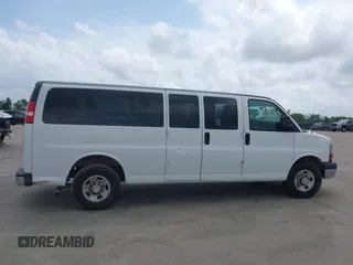 2012 Chevrolet Express Passenger 1LT z VIN 1GAZG1FG9C1129455, wystawiony jako IAAI lot #42105765 z przebiegiem 150 090 mil mil oraz . Historia ofert i sprzedaży dostępna na DreamBid. Obrazek 13.