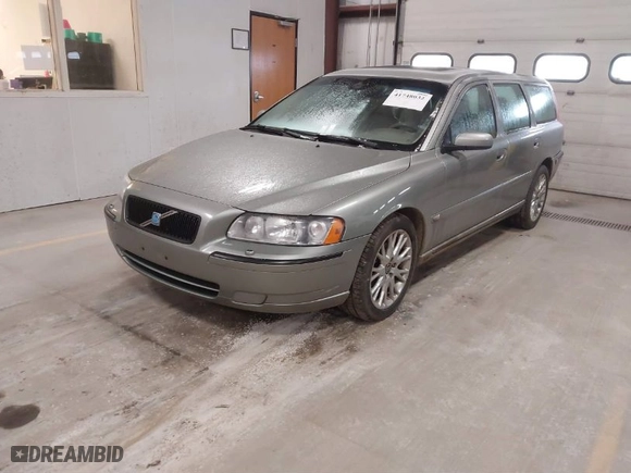 2006 Volvo V70 2.5L Turbo with VIN YV1SW592862546898, listed as a IAAI auction lot 41748032 with NaN miles. Bid and sale history available at carsss.com. Image 6.