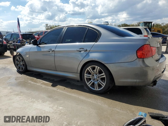 2009 BMW 3 Series 328i z VIN WBAPH73589A174524, wystawiony jako Copart lot #47071035 z przebiegiem Nie podano mil oraz Szkoda całkowita • Salvage title. Historia ofert i sprzedaży dostępna na DreamBid. Obrazek 2.
