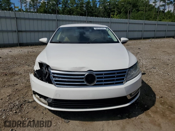 2014 Volkswagen CC Sport with VIN WVWBP7AN8EE538737, listed as a Copart auction lot 68656344 with 131,941 mi miles and Salvage Title. Bid and sale history available at carsss.com. Image 5.