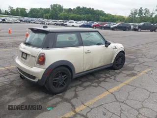 2007 MINI Hardtop S with VIN WMWMF73587TL87127, listed as a IAAI auction lot 42648540 with Not provided miles and . Bid and sale history available at DreamBid. Image 4.