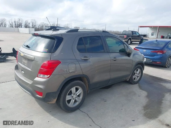 2021 Chevrolet Trax LT with VIN KL7CJLSB4MB355898, listed as a IAAI auction lot 41515176 with 72,227 mi miles. Bid and sale history available at carsss.com. Image 4.