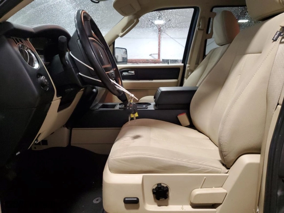 2015 Ford Expedition XL with VIN 1FMJU1GT7FEF45778, listed as a Copart auction lot 41835045 with 39,179 mi miles and Salvage Title. Bid and sale history available at carsss.com. Image 7.