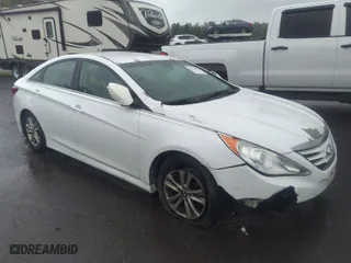 2014 Hyundai Sonata GLS with VIN 5NPEB4AC5EH917400, listed as a IAAI auction lot 40140988 with 131,595 mi miles. Bid and sale history available at carsss.com. Image 1.