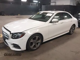 2019 Mercedes-Benz E 300 z VIN WDDZF4KB0KA595852, wystawiony jako IAAI lot #42060124 z przebiegiem 106 084 mil mil oraz . Historia ofert i sprzedaży dostępna na DreamBid. Obrazek 2.