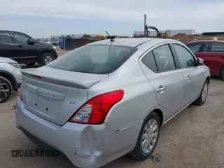 2019 Nissan Versa SV z VIN 3N1CN7AP9KL838989, wystawiony jako IAAI lot #41783881 z przebiegiem 78 934 mil mil oraz . Historia ofert i sprzedaży dostępna na DreamBid. Obrazek 4.