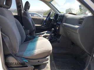 1999 Isuzu Rodeo S z VIN 4S2CM58WXX4347611, wystawiony jako IAAI lot #42351641 z przebiegiem 256 007 mil mil oraz . Historia ofert i sprzedaży dostępna na DreamBid. Obrazek 5.