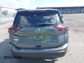 2024 Nissan Rogue SV with VIN 5N1BT3BA2RC755388, listed as a IAAI auction lot 42083297 with 1,131 mi miles and . Bid and sale history available at carsss.com. Image 16.