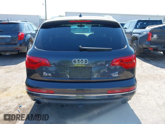 2011 Audi Q7 Premium Plus with VIN WA1LMAFEXBD000426, listed as a IAAI auction lot 42453652 with 190,162 mi miles and . Bid and sale history available at DreamBid. Image 17.