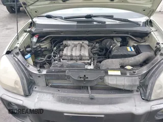 2006 Hyundai Tucson GLS with VIN KM8JN12DX6U375368, listed as a IAAI auction lot 42068764 with 136,352 mi miles. Bid and sale history available at carsss.com. Image 10.
