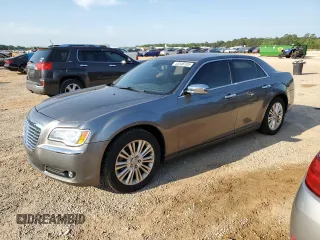 2011 Chrysler 300 C z VIN 2C3CK6CT6BH612190, wystawiony jako Copart lot #53546705 z przebiegiem 161 462 mil mil oraz Szkoda całkowita • Salvage title. Historia ofert i sprzedaży dostępna na DreamBid. Obrazek 1.