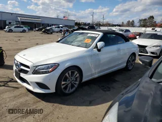 2019 Mercedes-Benz C 300 z VIN WDDWK8EB2KF787410, wystawiony jako Copart lot #50117145 z przebiegiem 64 049 mil mil oraz Szkoda całkowita • Salvage title. Historia ofert i sprzedaży dostępna na DreamBid. Obrazek 1.