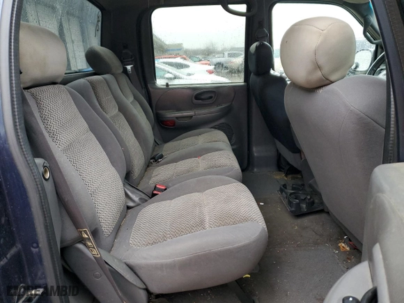 2002 Ford F-150 XLT with VIN 1FTRW07L92KB71164, listed as a Copart auction lot 44302475 with 0 mi miles and Clean Title. Bid and sale history available at carsss.com. Image 10.
