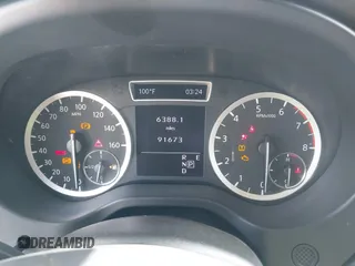 2018 Infiniti QX30 Premium z VIN SJKCH5CPXJA003377, wystawiony jako IAAI lot #41876556 z przebiegiem 91 673 mil mil oraz . Historia ofert i sprzedaży dostępna na DreamBid. Obrazek 7.