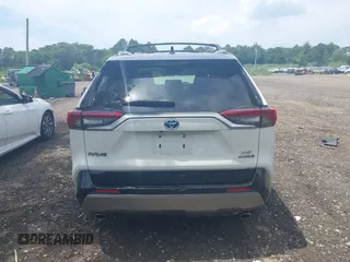 2022 Toyota RAV4 Hybrid XSE with VIN JTME6RFV2ND528229, listed as a IAAI auction lot 42573569 with 40,577 mi miles and . Bid and sale history available at DreamBid. Image 16.