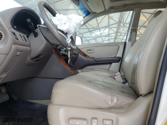 2000 Lexus RX 300 with VIN JT6HF10U6Y0108703, listed as a Copart auction lot 84897004 with 290,150 mi miles and Non Repairable. Bid and sale history available at carsss.com. Image 7.