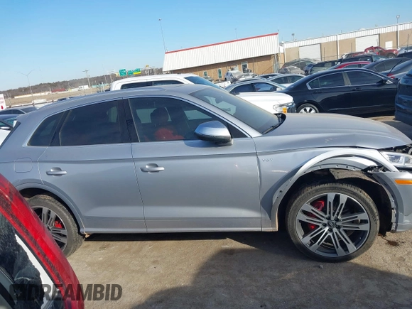 2018 Audi SQ5 Prestige z VIN WA1C4AFY5J2134488, wystawiony jako IAAI lot #41430184 z przebiegiem 82 332 mil mil oraz . Historia ofert i sprzedaży dostępna na DreamBid. Obrazek 14.