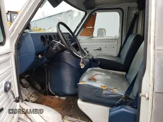 1988 Chevrolet Chevy z VIN 2GCHG31K1J4155953, wystawiony jako Copart lot #44465785 z przebiegiem 68 797 mil mil oraz Szkody całkowita. Historia ofert i sprzedaży dostępna na DreamBid. Obrazek 7.