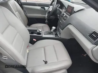2008 Mercedes-Benz C 300 Sport with VIN WDDGF81X68F109181, listed as a IAAI auction lot 42198228 with 68,941 mi miles and . Bid and sale history available at carsss.com. Image 5.