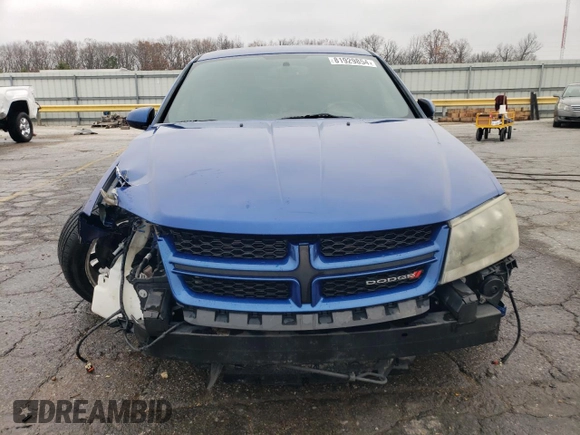 2013 Dodge Avenger SXT z VIN 1C3CDZCG6DN581807, wystawiony jako Copart lot #81929854 z przebiegiem 83 410 mil mil oraz Szkoda całkowita • Salvage title. Historia ofert i sprzedaży dostępna na DreamBid. Obrazek 5.