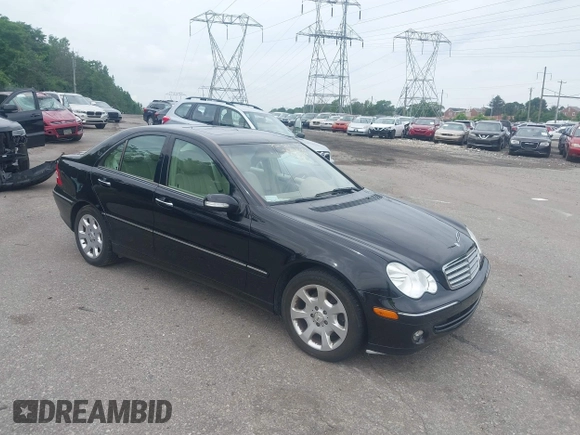 2005 Mercedes-Benz C 240 с VIN WDBRF81J45F616976, выставлен на аукционе IAAI как лот 42686385 с пробегом 49 390 миль миль и . История ставок и продаж доступна на DreamBid. Изображение 1.