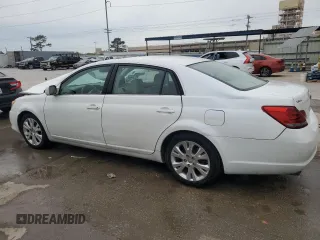 2008 Toyota Avalon XL z VIN 4T1BK36B18U294022, wystawiony jako Copart lot #50586825 z przebiegiem 11 806 mil mil oraz Szkoda całkowita • Salvage title. Historia ofert i sprzedaży dostępna na DreamBid. Obrazek 2.