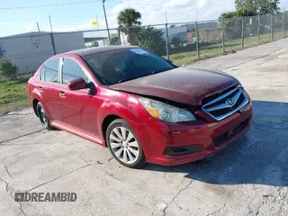 2011 Subaru Legacy Limited Power Moon z VIN 4S3BMBL61B3227417, wystawiony jako IAAI lot #41558033 z przebiegiem 179 605 mil mil oraz . Historia ofert i sprzedaży dostępna na DreamBid. Obrazek 1.