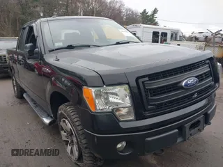 2013 Ford F-150 XL with VIN 1FTFX1EF6DFC31030, listed as a IAAI auction lot 41992507 with 191,254 mi miles. Bid and sale history available at carsss.com. Image 1.
