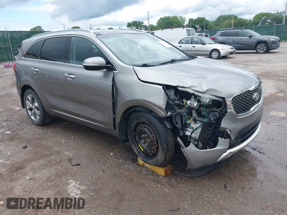 2017 Kia Sorento SXL z VIN 5XYPK4A59HG253995, wystawiony jako IAAI lot #42367134 z przebiegiem 118 084 mil mil oraz . Historia ofert i sprzedaży dostępna na DreamBid. Obrazek 1.