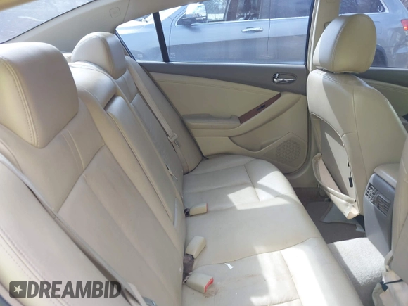 2008 Nissan Altima 3.5 SE with VIN 1N4BL21E98N404036, listed as a IAAI auction lot 41703232 with 284,553 mi miles. Bid and sale history available at carsss.com. Image 8.