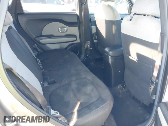 2014 Kia Soul with VIN KNDJN2A22E7059180, listed as a IAAI auction lot 41984560 with 157,057 mi miles. Bid and sale history available at carsss.com. Image 8.