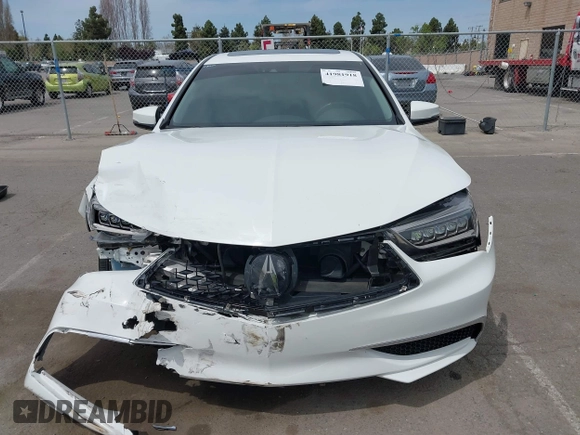 2018 Acura TLX w/Technology Pkg with VIN 19UUB3F59JA000947, listed as a IAAI auction lot 41981918 with 61,187 mi miles. Bid and sale history available at carsss.com. Image 12.