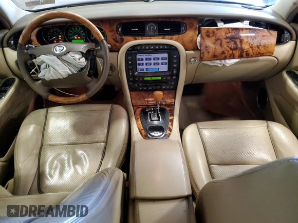 2008 Jaguar XJ 8 LWB with VIN SAJWA79BX8SH28580, listed as a Copart auction lot 53297425 with 111,664 mi miles and Non Repairable. Bid and sale history available at DreamBid. Image 8.