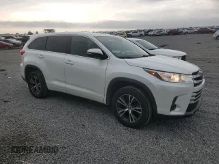 2018 Toyota Highlander LE with VIN 5TDZARFH0JS039501, listed as a Copart auction lot 59581135 with 103,389 mi miles and Salvage title. Bid and sale history available at DreamBid. Image 4.