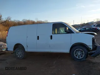 2012 Chevrolet Express Cargo z VIN 1GCSGAFX1C1102968, wystawiony jako IAAI lot #41465329 z przebiegiem 185 998 mil mil oraz . Historia ofert i sprzedaży dostępna na DreamBid. Obrazek 14.