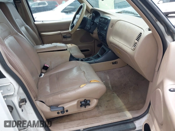 1999 Mercury Mountaineer z VIN 4M2ZU55P7XUJ19627, wystawiony jako IAAI lot #42351787 z przebiegiem 288 736 mil mil oraz . Historia ofert i sprzedaży dostępna na DreamBid. Obrazek 5.